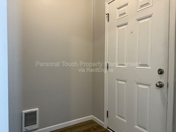 2nd image of 3327 5th Way E Unit B