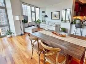 100 Jay St