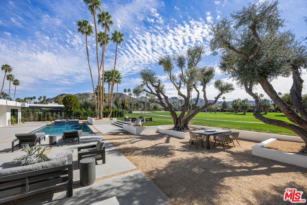 483 E Santiago Way 4