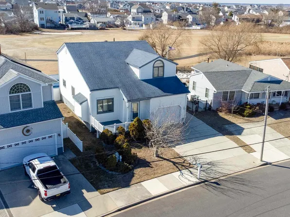 18 Macdonald Pl, Brigantine, NJ 08203
