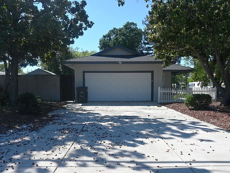 2360 53rd Ave — Photo 24