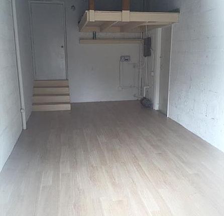 2nd image of 15720 NE 15th Ave