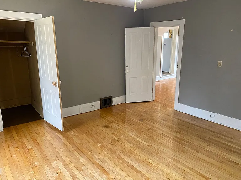 717 Jackson St — Photo 11