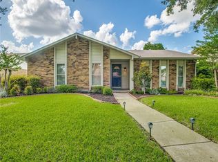 2203 Grapevine Ln, Carrollton, TX 75007