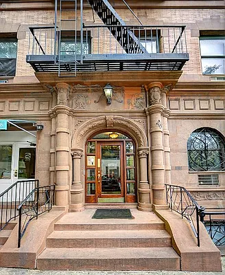 Sold by Isen & Company : Real Estate Advisors | media 8