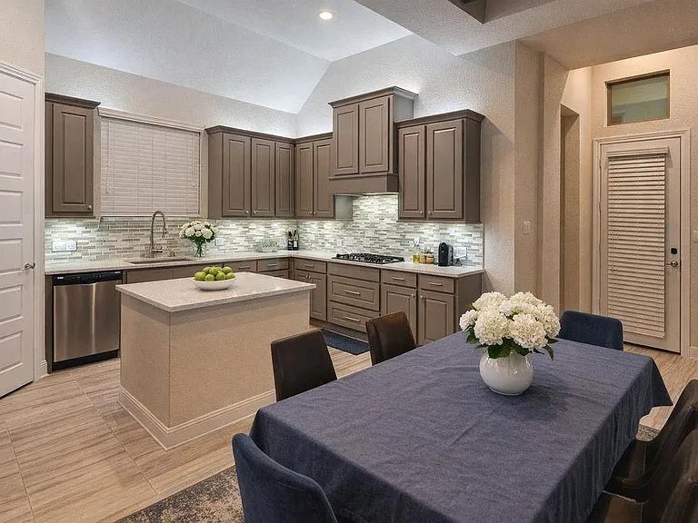 13423 Alpine Mountain Ln — Photo 2
