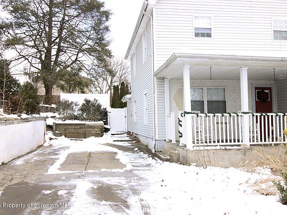 2nd image of 316 Bridge St