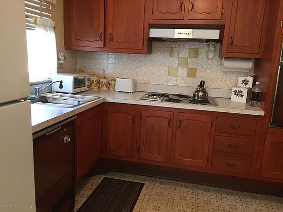3rd image of 149D Buckingham Dr