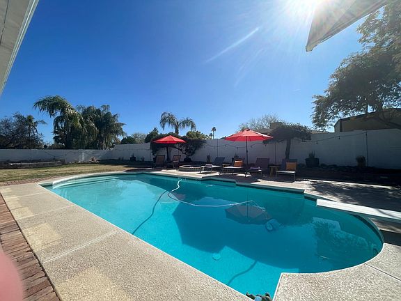 3rd image of 2409 E Desert Cove Ave