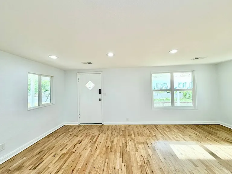7360 Orchard Ct — Photo 8