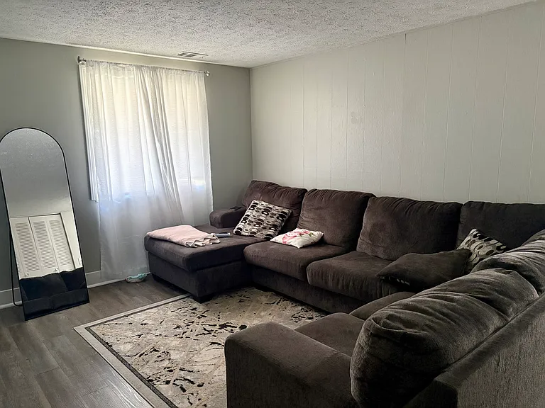 2164 Laurelwood Dr — Photo 5