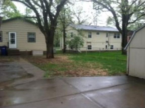 3rd image of 911 11th Ave SE