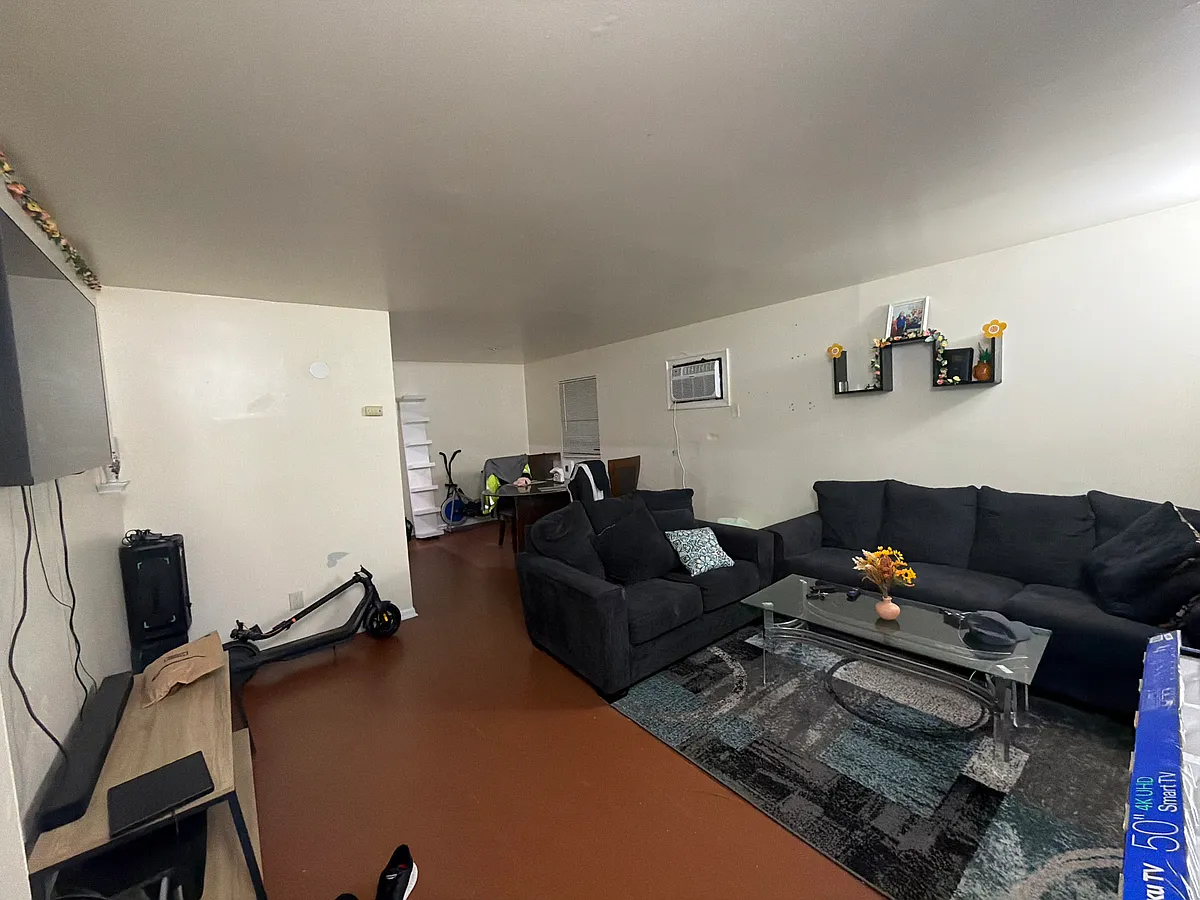 Building Photo - 623 Harrison Ave #2