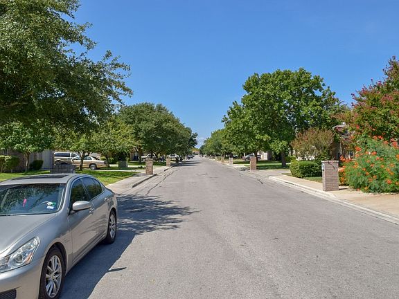 5th image of 449 Walnut Heights Blvd