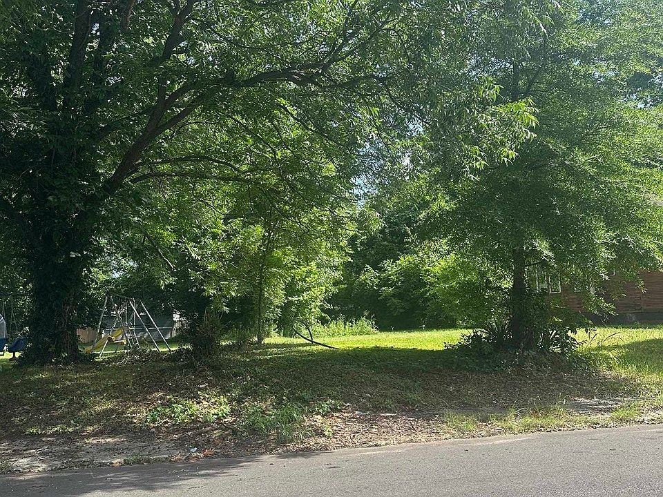 2nd image of 1182 Agnes Pl Lot 145