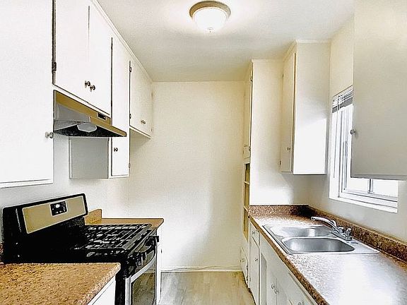 2nd image of 21024 Reynolds Dr #5