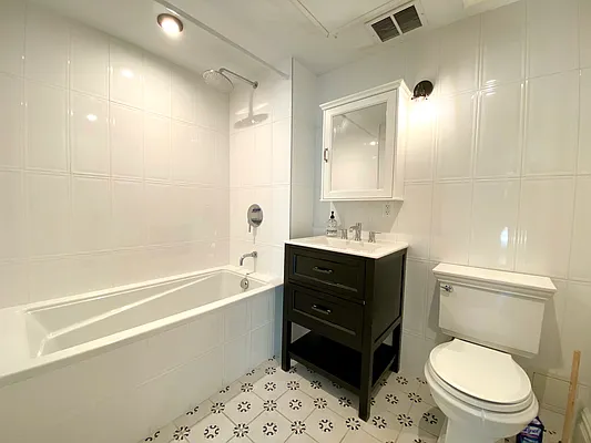 Rented by Compass | media 23