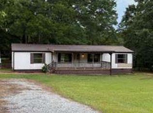98 Alexander Rd, Grantville, GA 30220