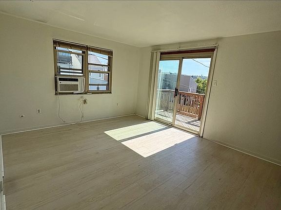 3rd image of 1966 W Beckert Ave #2