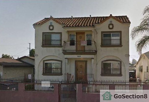 1st image of 908 W 74th St #4