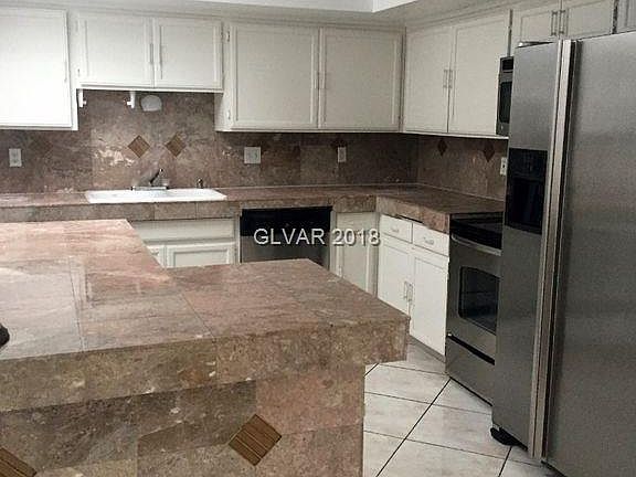 5th image of 1201 Greenway Dr