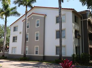 204 68xx St SW #44, Miami, FL 33155