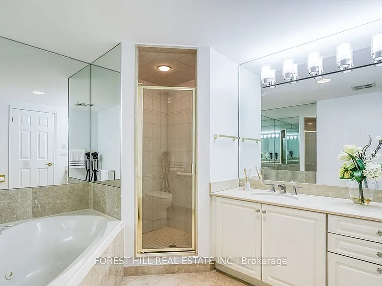 1818 Bayview Ave #704 — Photo 24