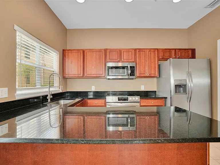 3102 Toscana Cir — Photo 10