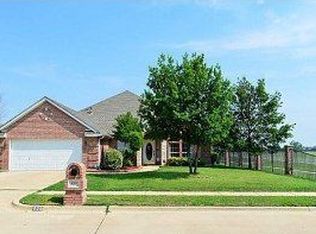 829 Sky Wood Ct, Saginaw, TX 76179