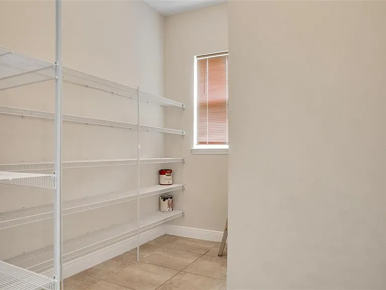 1081 Windlass Ct — Photo 21