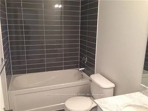 150 E Liberty St #508 — Photo 6