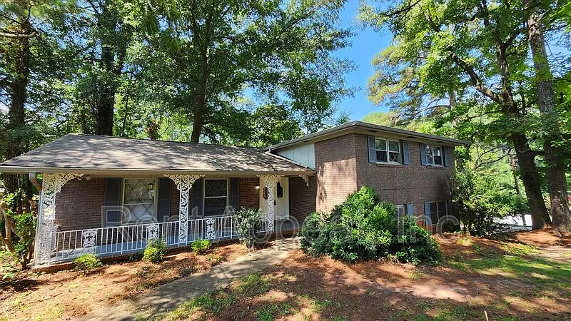 872 Holly Hedge Rd
