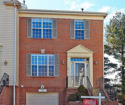 2nd image of 11 Vanderbilt Ct