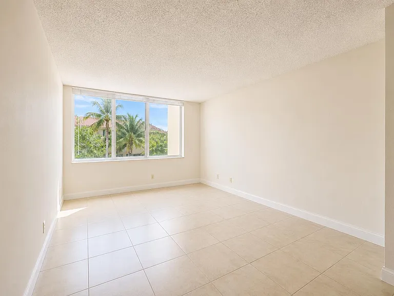 6700 Royal Palm Blvd #210D — Photo 8