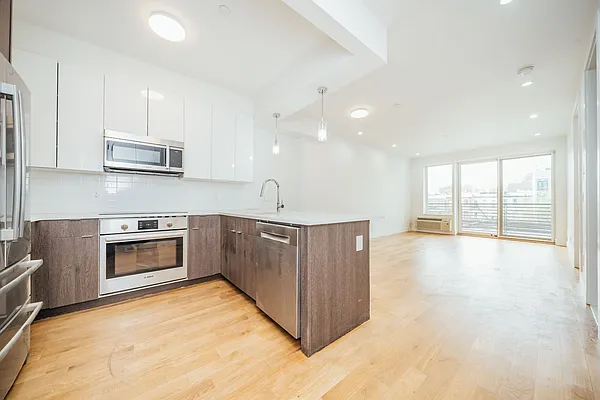 Rented by Nooklyn NYC LLC | media 17