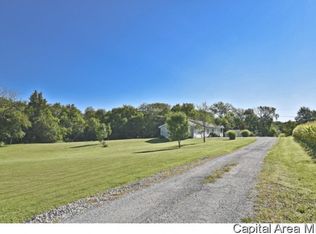 30982 Walk Rd, Girard, IL 62640