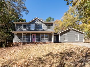 2407 Wildburne Ct, Charlotte, NC 28262