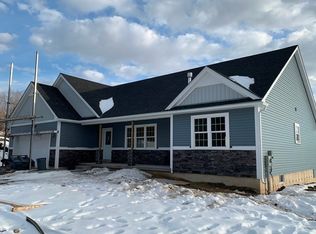 45 Sycamore St, Holyoke, MA 01040