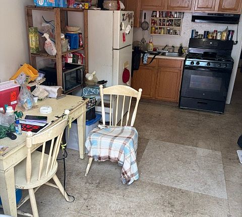 2nd image of 2718 Jackson Ave