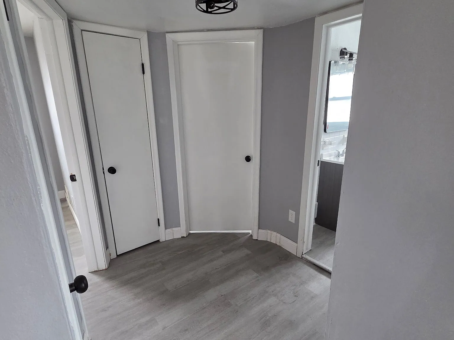 3214 Cherokee Ave — Photo 3