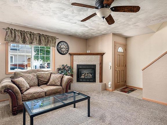 3rd image of 808 Cedar DRIVE