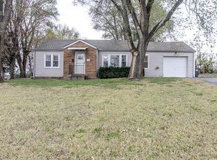 8614 W 55th St, Overland Park, KS 66202