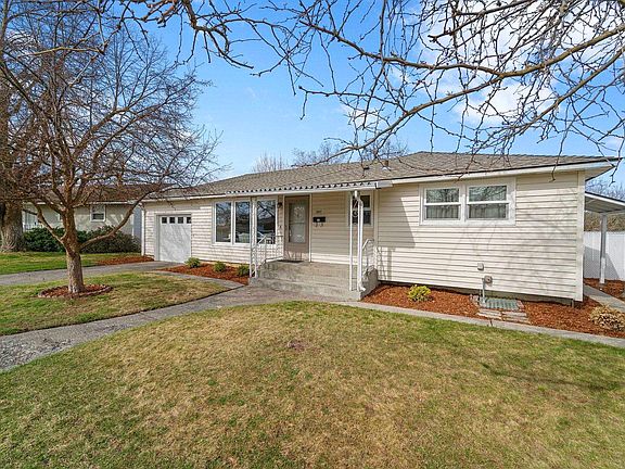 2nd image of 5911 N Ridgeview Pl