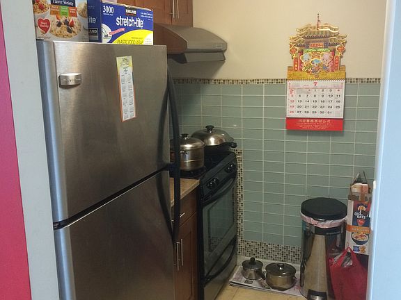 5th image of 3830 Parsons Blvd APT 6D