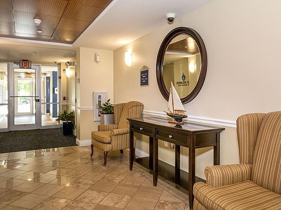 4th image of 10 Seaport Dr APT 2212