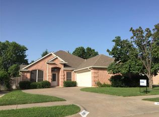 8401 Emerald Cir, North Richland Hills, TX 76180
