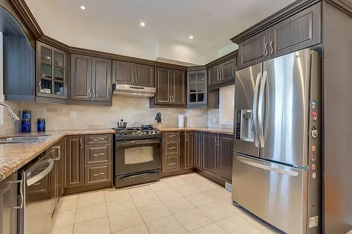 34 Ashbury Ave — Photo 3
