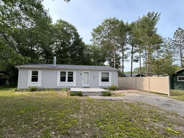 4813 Erie St, Oscoda, MI 48750