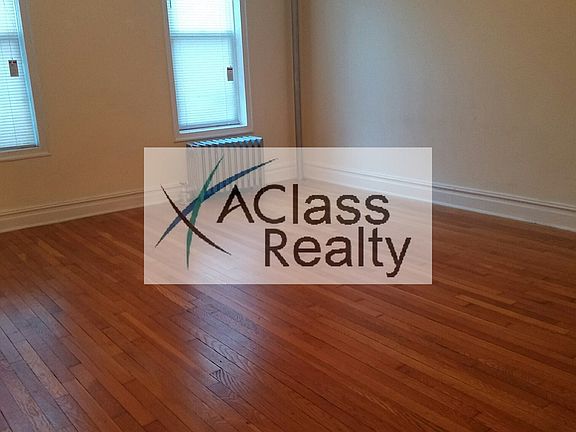 4th image of 3294 45th St
