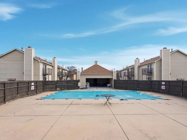 2405 S Capri Ln APT 505